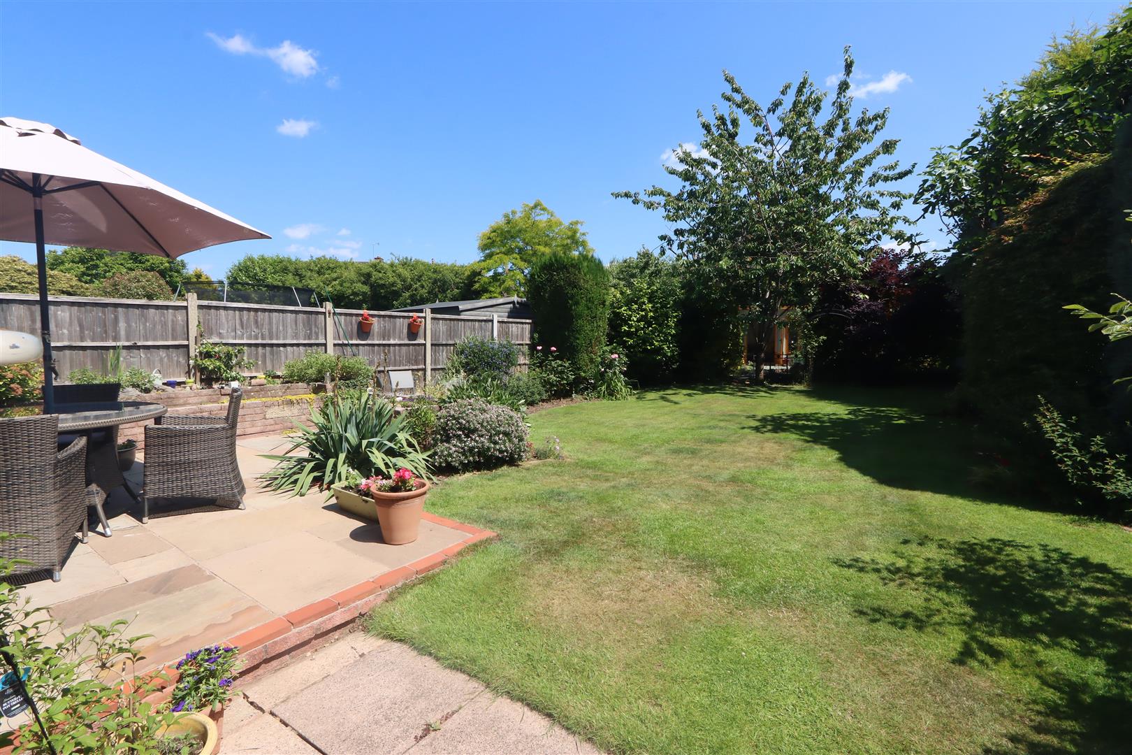 4 bed property in Kidderminster Road, Stourbridge
